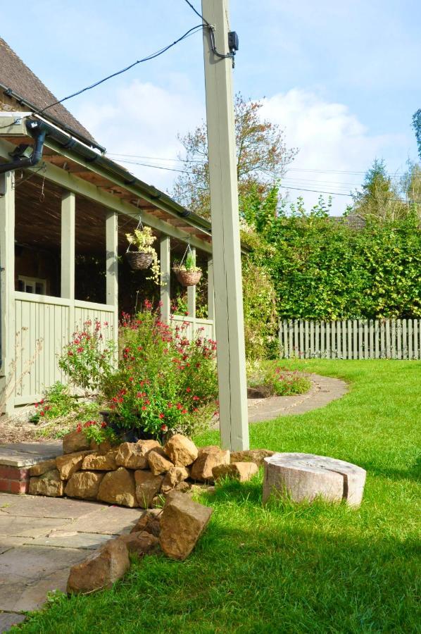 Priors Marston The Hollybush Inn And B&B المظهر الخارجي الصورة