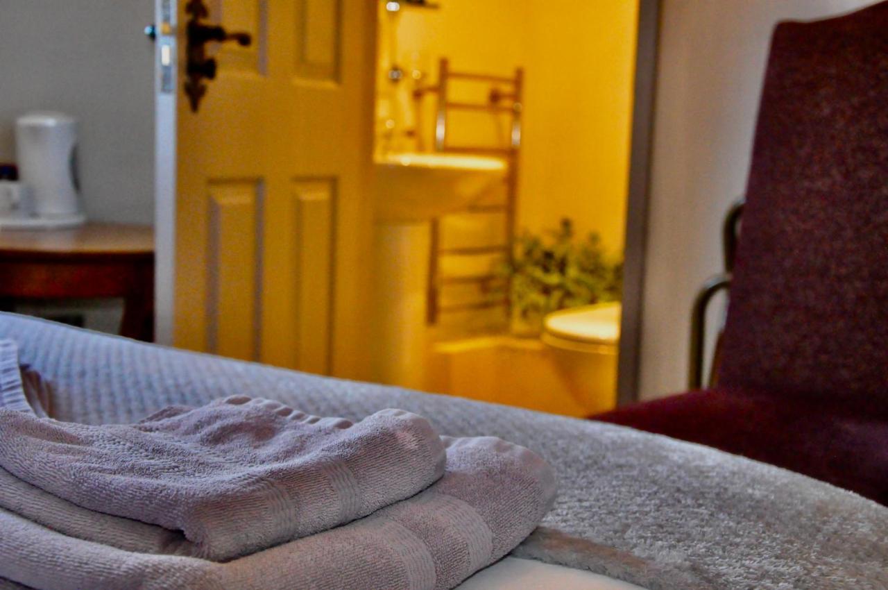 Priors Marston The Hollybush Inn And B&B المظهر الخارجي الصورة