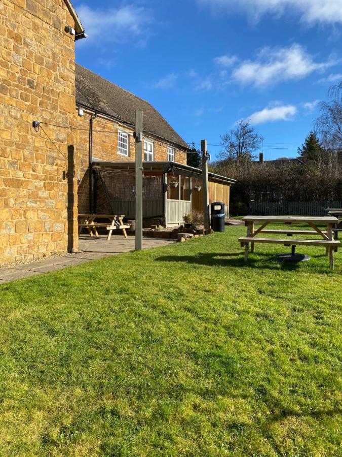 Priors Marston The Hollybush Inn And B&B المظهر الخارجي الصورة